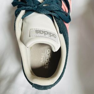 ADIDAS classic Suede Court Shoe , women’s 8, navy blue and pink, Like New!